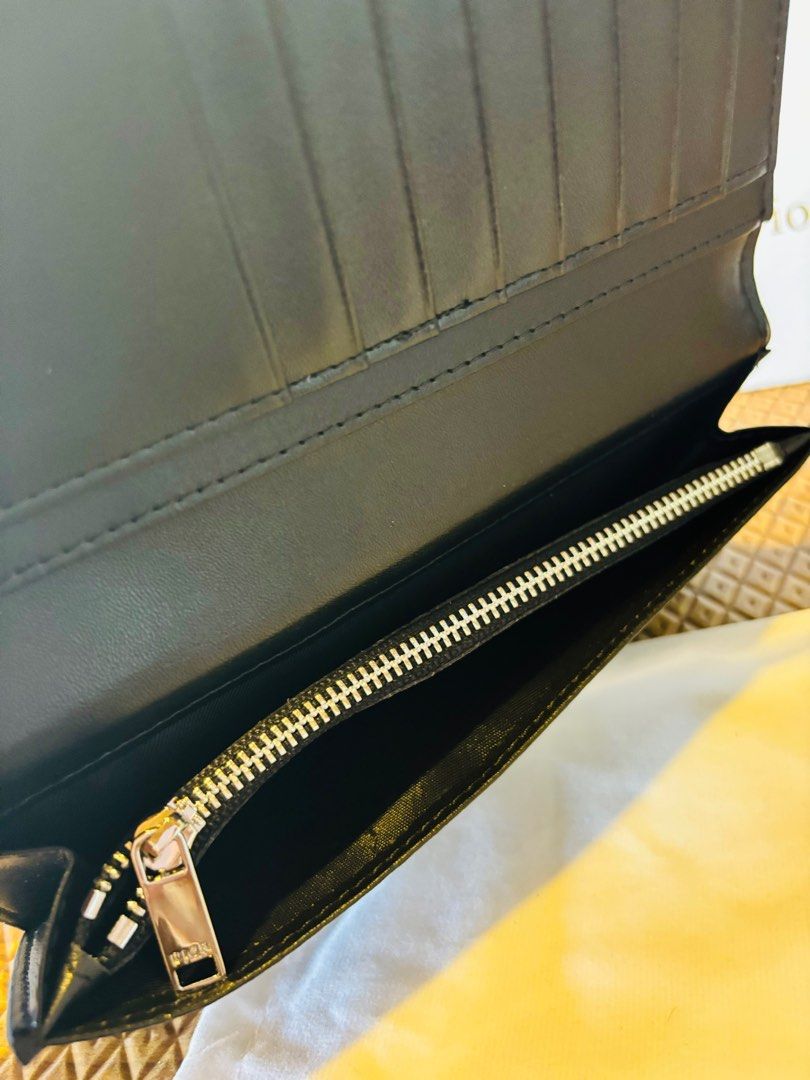 JP Preloved Dior By fold (Category: Luxury Bags & Wallets) located in Cebu City. Submitted by day.98 (Listing ID 1337600824, Image 3). Description: selected from japan surplus embroidered canvas no flaws good as new.
