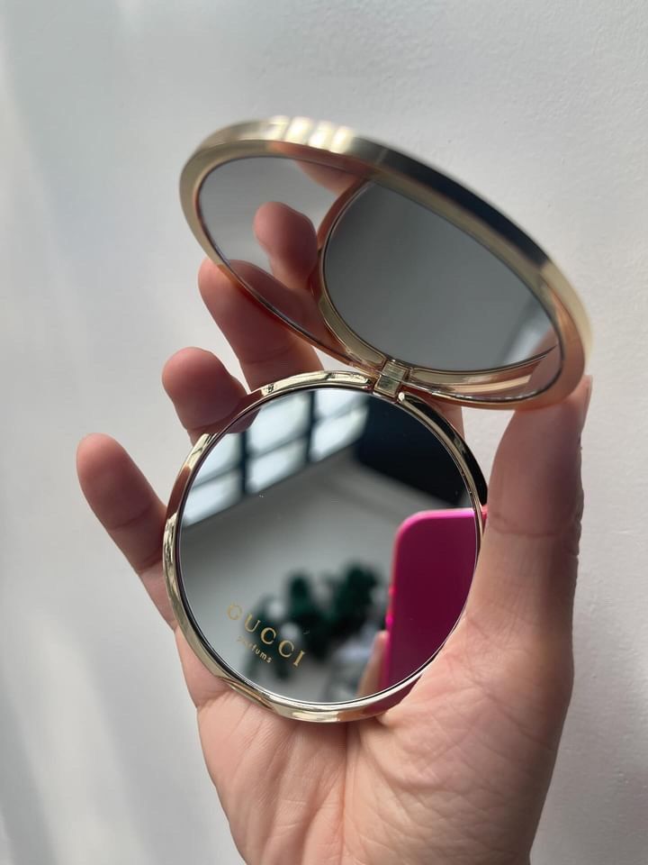 Mirror gucci (Category: Face Care) located in Lipa City. Submitted by thyra06 (Listing ID 1337597461, Image 2). Description: Mirror gucci orig brandnew.