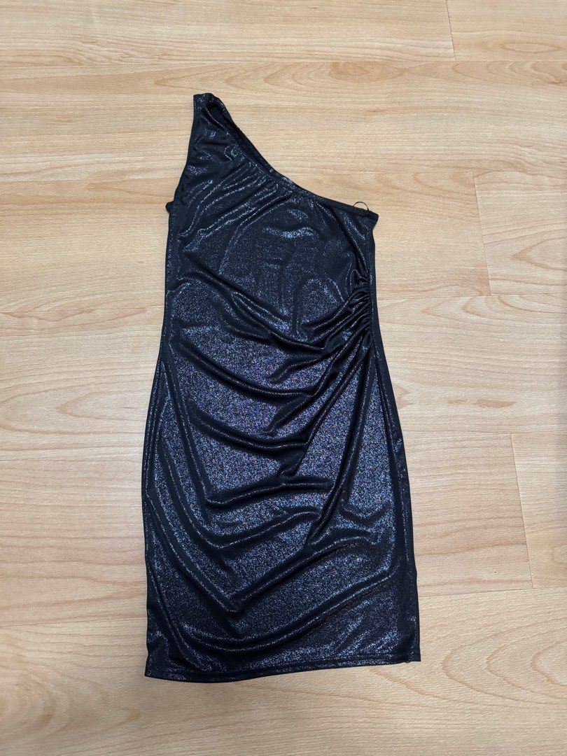 Missguided Mini Dress - SIZE XS (Category: Dresses) located in Quezon City. Submitted by wshnm (Listing ID 1337592973, Image 3). Description: .
