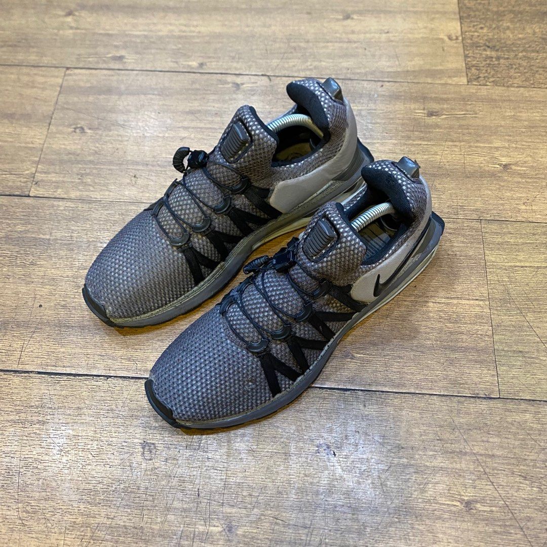 Nike Shox Gravity Fesyen Pria Sepatu Sneakers di Carousell