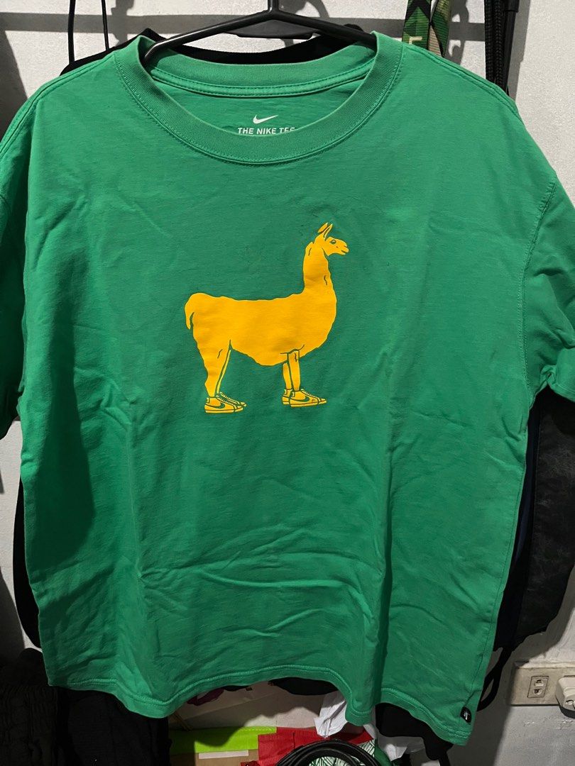 Nike Tee (Category: Tshirts & Polo Shirts ) located in Cabuyao City. Submitted by daredarx (Listing ID 1337705700, Image 1). Description: .