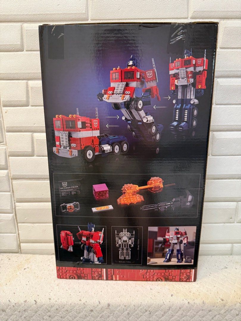 OPTIMUS PRIME ( lego compatible ) HASBRO (Category: Lego & Building Sets) located in Quezon City. Submitted by transformworld28 (Listing ID 1337592492, Image 2). Description: OPTIMUS PRIME LEGO COMPATIBLE HASBRO BIG BOX SCALE ROBOT FIX PRICE ONLY 1699 php ( sale ) qc area.