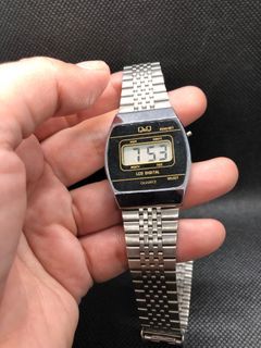Q&Q Digital unisex Vintage watch