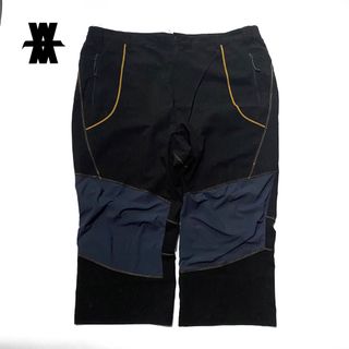(Kategori: ) berada di . Dikirim oleh blacksmiththriftmart (ID iklan 1337656431, Gambar 1). Deskripsi: .