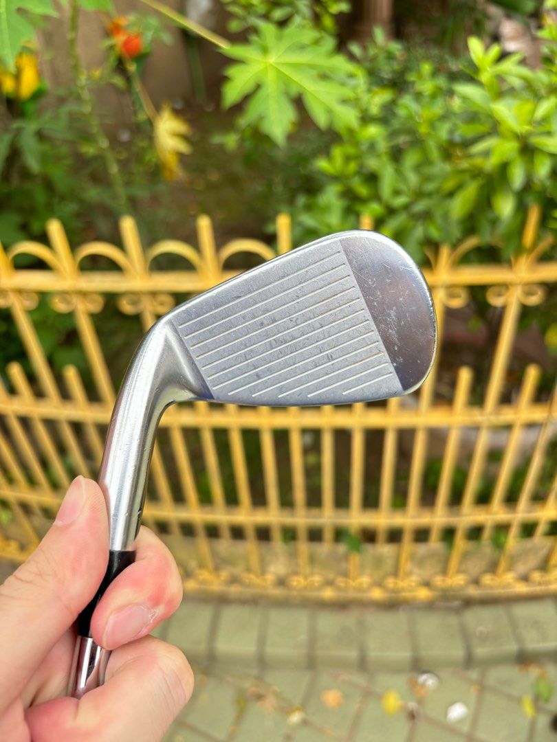 Titleist 2016 CB 716 Forged Irons Set (Category: Golf) located in Manila. Submitted by eclipse58 (Listing ID 1337596510, Image 2). Description: COMPLETE 2016 Titleist CB 716 Forged Irons Set (USED ONLY 7x) ✅️ 5-9 Irons & Pitching Wedge ✅️ Original S200 True Temper Dynamic Gold Steel Shaft & Iomic Grips ✅️ Very good condition & NO ISSUES Selling Price: 20,000 Location: Quezon City.