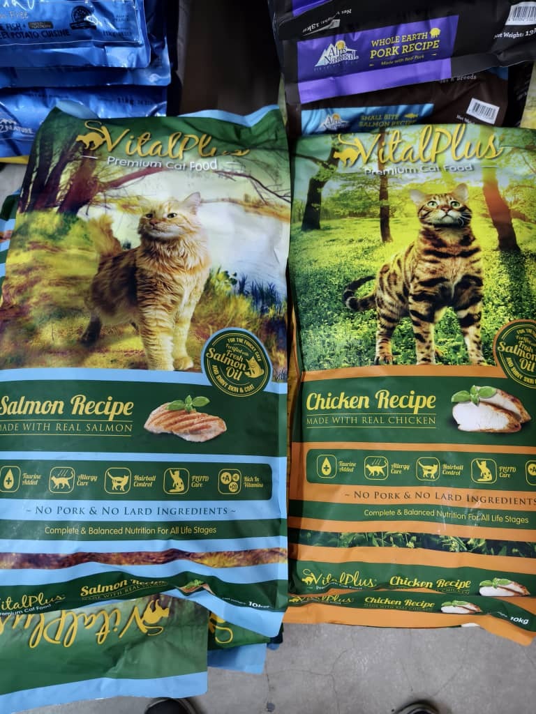 Vital plus cat food outlet