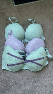 (Category: ) located in . Submitted by spreegalore (Listing ID 1337720723, Image 1). Description: .