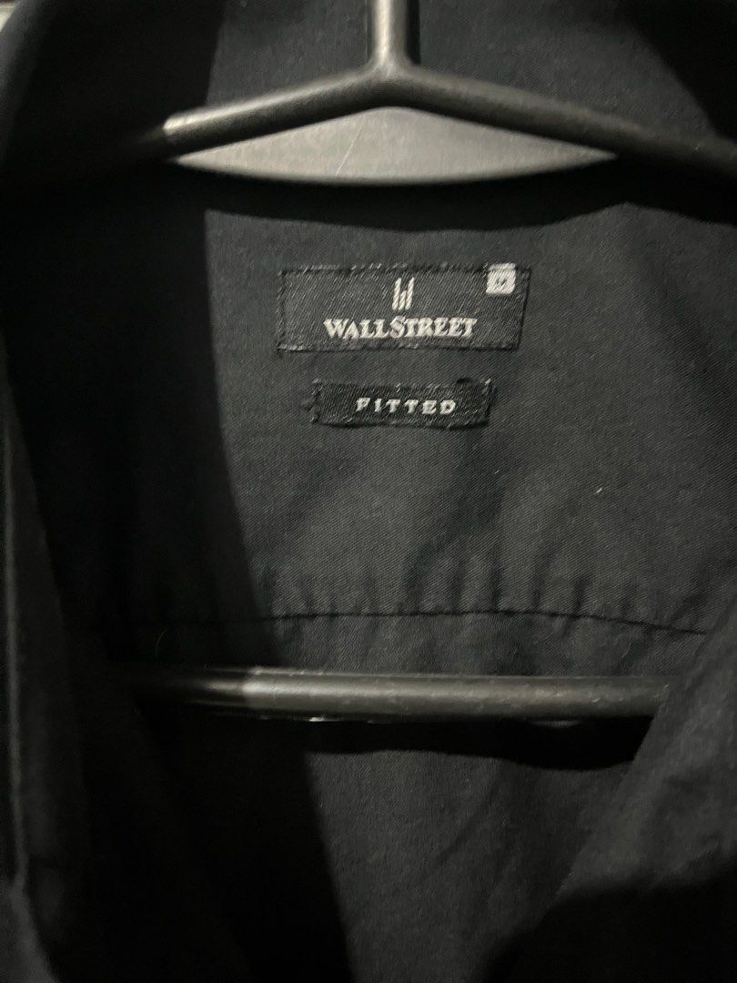 Wall Street Long Sleeve Polo - Medium (Category: Formal Shirts) located in Cabuyao City. Submitted by daredarx (Listing ID 1337705097, Image 2). Description: .