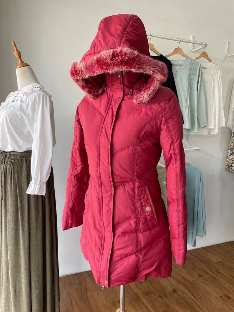 Winter Coat (Category: Coats, Jackets and Outerwear) located in Kuala Lumpur. Submitted by coolcouture_ (Listing ID 1337745752, Image 1). Description: PRODUCT DETAILS ⭐️ Winter Coat ( Size : S ) ⭐️ • Shoulder - 15.5 inch • Sleeves Length - 23 inch • Bust - 17 inch • Length - 31 inch 🐚 Great condition, wore LESS than 5x times. 🐚 Available for Pickup. 🐚 No fussy buyer! 🐚 Postage Fee: • West Malaysia: RM10 • East Malaysia: RM15.