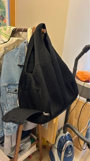 （分類：）位於 。 由 _ckkkk 提交（商品編號 1337818978，圖片 1）。簡介： 。