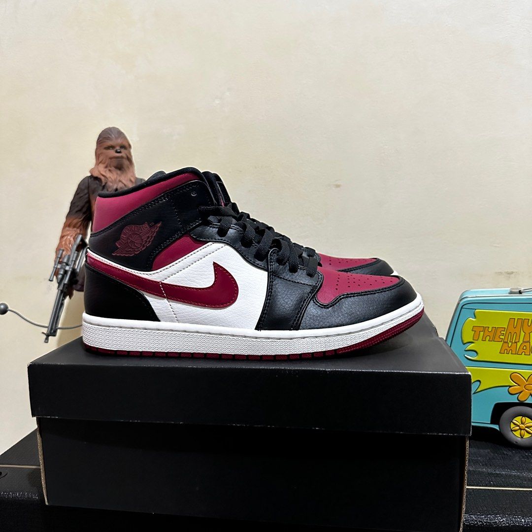 Air Jordan 1 Mid Noble Red (Category: Sneakers) located in Cainta. Submitted by bonesgarage (Listing ID 1337889223, Image 1). Description: Air Jordan I Mid Noble Red FOR SALE ONLY Used only once in our shop Rfs: wrong size Shipping through lalamove or lbc Meet up: sm ortigas, megamall, gateway, rob metro east .