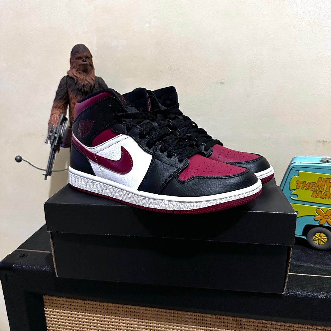 Air Jordan 1 Mid Noble Red (Category: Sneakers) located in Cainta. Submitted by bonesgarage (Listing ID 1337889223, Image 3). Description: Air Jordan I Mid Noble Red FOR SALE ONLY Used only once in our shop Rfs: wrong size Shipping through lalamove or lbc Meet up: sm ortigas, megamall, gateway, rob metro east .