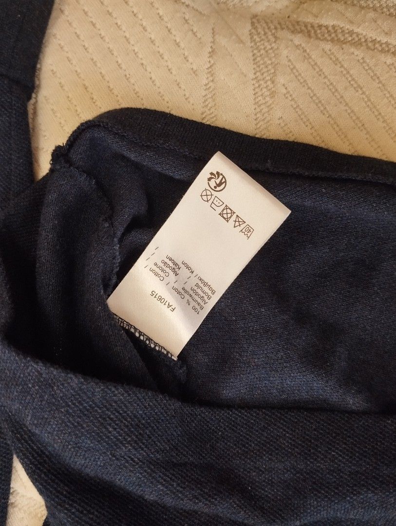 AUTHENTIC LACOSTE POLO LONGSLEEVE NAVY BLUE (Category: Tshirts & Polo Shirts ) located in Manila. Submitted by exxonb (Listing ID 1337792655, Image 3). Description: ‼️100% BRANDED I 100% AUTHENTIC‼️ 💃ZARA Wmn Cardigan 💃 ₱1,000.00 🖇️ BRAND NAME : LACOSTE 🖇️ Size: LARGE 🖇️ LENGTH: Shoulder 14 inches Length 23 inches Width 16 inches 🖇️ Some color may change due to lighting or room temperature 🖇️ Please manage your expectations 📌 REMOVABLE MA