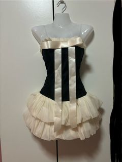 (Category: ) located in . Submitted by mitchyclothes (Listing ID 1337855342, Image 1). Description: .