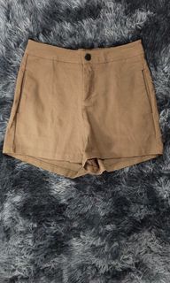(Category: ) located in . Submitted by shoppqueens (Listing ID 1337831037, Image 1). Description: .