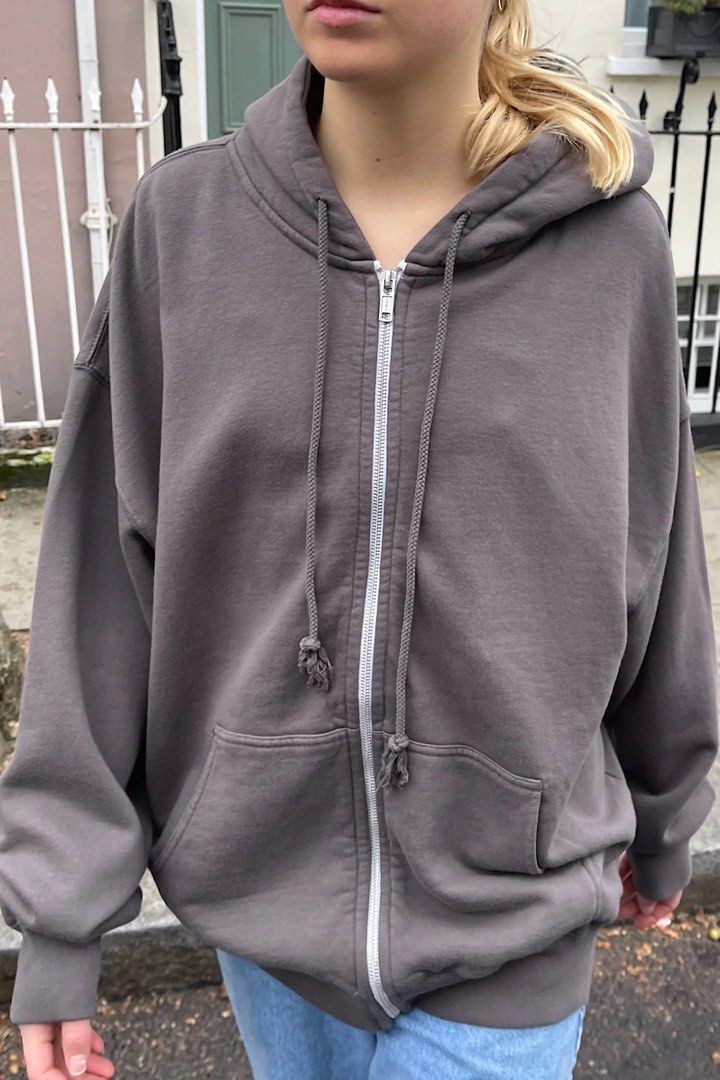 Brandy melville grey oversized zip up hoodie jacket Women s Fashion Coats Jackets and Outerwear on Carousell