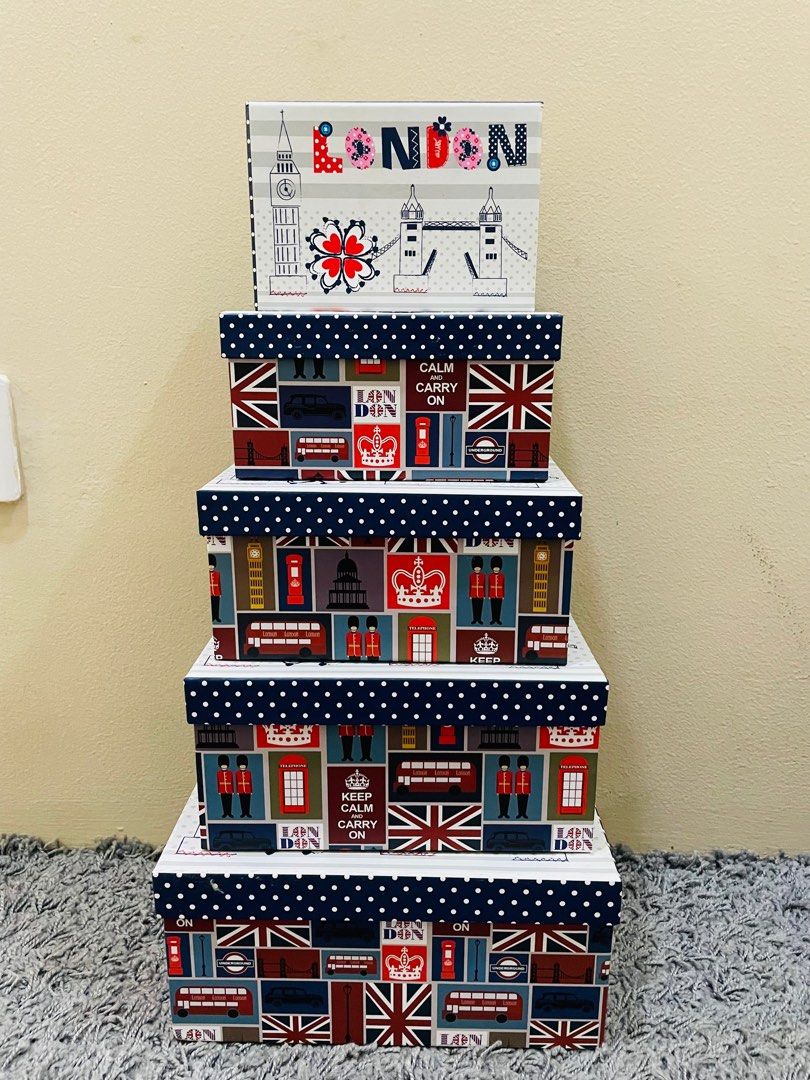 British theme Rectangle Boxes (Category: Storage Boxes & Baskets) located in Kuala Lumpur. Submitted by tazelle83 (Listing ID 1337798678, Image 3). Description: Take all for RM 20. Only sell in set of 5. Actual fact, never used before as these boxes are display as deco. Yellow spots visible inside the box due to long time storing. Deal: Delivery or sell collect..