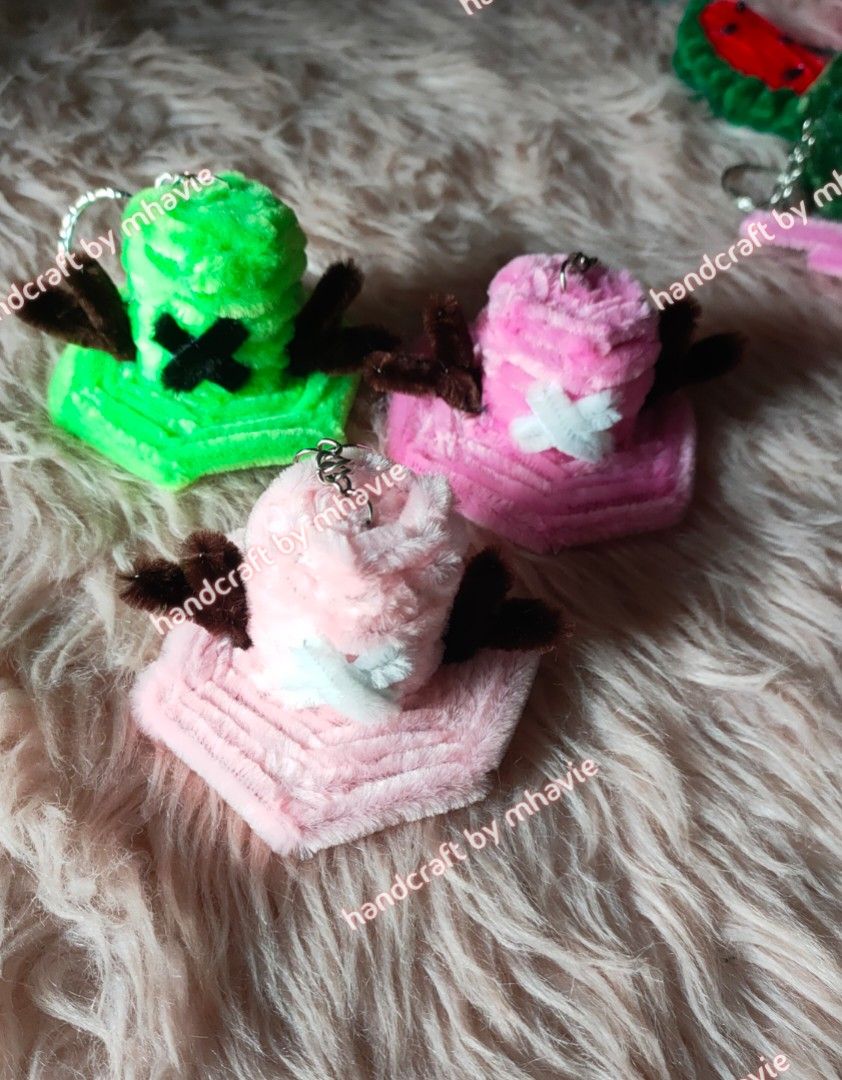 Chopper Hat Keychain ,Luffy Strawhat Keychain (Category: Character Goods) located in Santo Tomas. Submitted by MheenahsCloset (Listing ID 1337929011, Image 3). Description: Chopper Keychain✨✨ ₱35 per piece 3 pieces for ₱100 ₱25 each minimum 30pcs. (wholesale) 📌💯% Handmade 📌Made to order 📌Location: Brgy. San Vicente Santo Tomas,Batangas Message our page for inquiries💌📥 🖊️Wholesale buyer : 50% downpayment is required (non refundable)To avoid