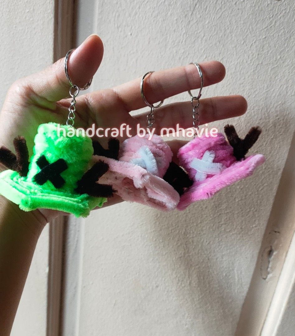 Chopper Hat Keychain ,Luffy Strawhat Keychain (Category: Character Goods) located in Santo Tomas. Submitted by MheenahsCloset (Listing ID 1337929011, Image 2). Description: Chopper Keychain✨✨ ₱35 per piece 3 pieces for ₱100 ₱25 each minimum 30pcs. (wholesale) 📌💯% Handmade 📌Made to order 📌Location: Brgy. San Vicente Santo Tomas,Batangas Message our page for inquiries💌📥 🖊️Wholesale buyer : 50% downpayment is required (non refundable)To avoid
