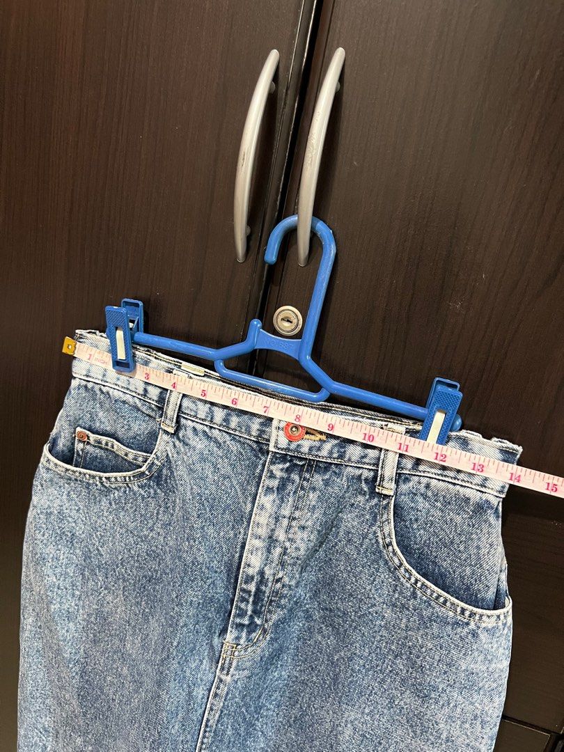 DENIM SKIRT (Category: Skirts) located in Cainta. Submitted by lerlainee (Listing ID 1337879506, Image 2). Description: DM me if you're interested! 😊 Location: Cainta Rizal Mod: Lalamove/LBC Mop: Gcash/Bank .