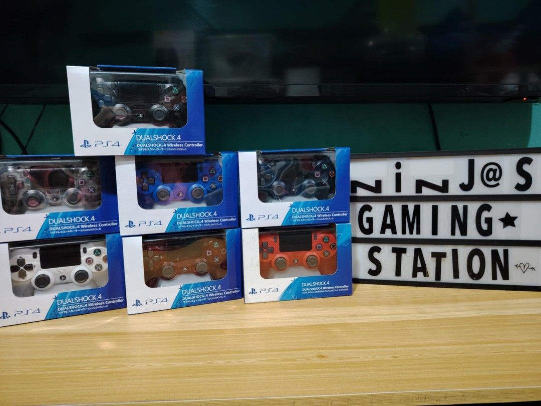 Ds4 controller brand new (Category: PlayStation) located in Manila. Submitted by lemsgadgetszone (Listing ID 1337876028, Image 3). Description: oem/ class a - 1,000php each orig controller - 1,500php each orig controller w/ box - 2,000php visit my profile for legit transactions.