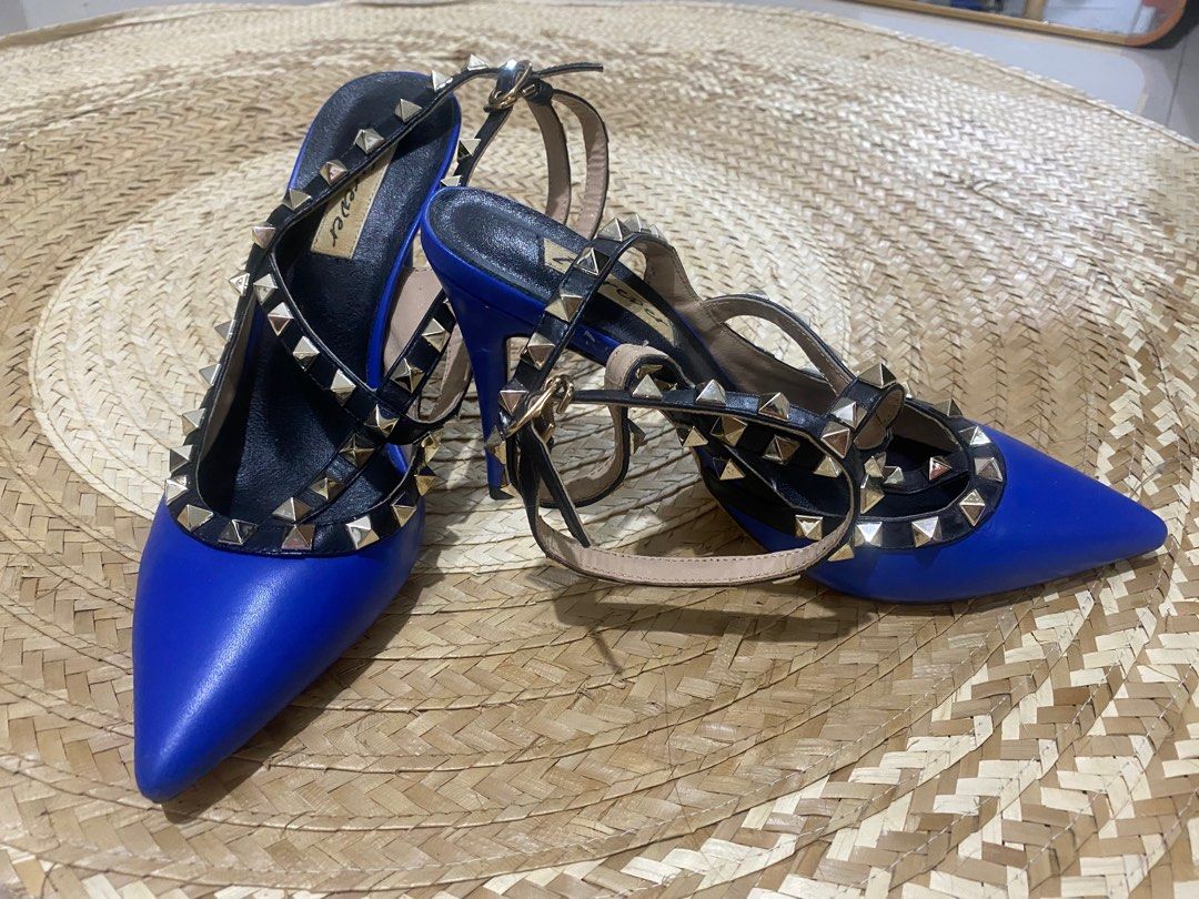 Forever brand (valentino inspired heels) (Category: Heels) located in Binan City. Submitted by _bevalmazora (Listing ID 1337913631, Image 2). Description: .