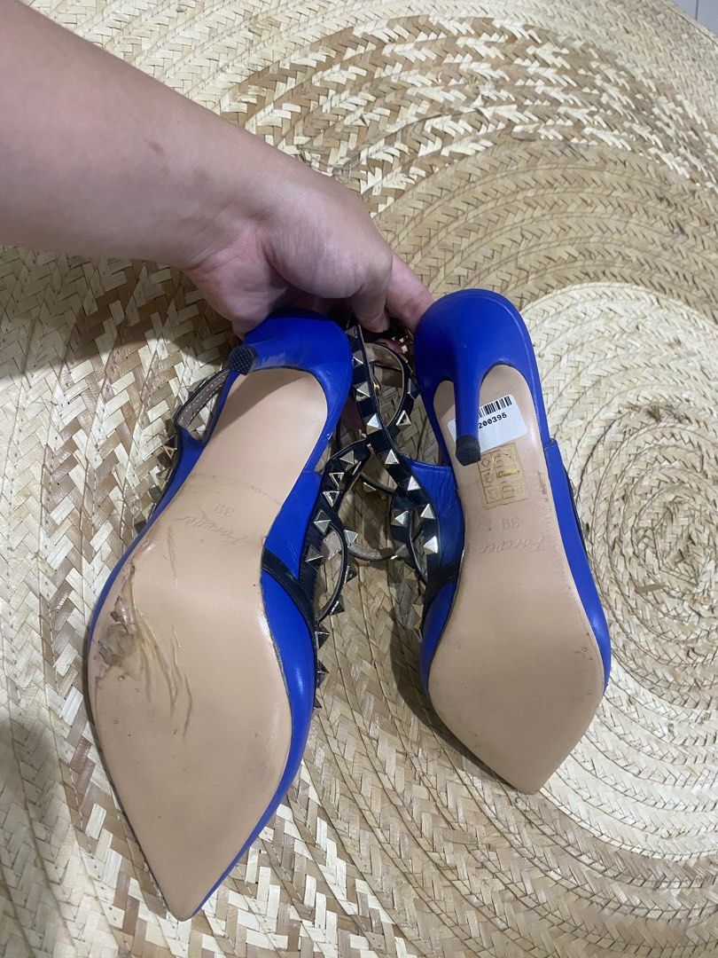 Forever brand (valentino inspired heels) (Category: Heels) located in Binan City. Submitted by _bevalmazora (Listing ID 1337913631, Image 3). Description: .