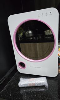 (Category: ) located in . Submitted by anythinginthehouse (Listing ID 1337880217, Image 1). Description: .