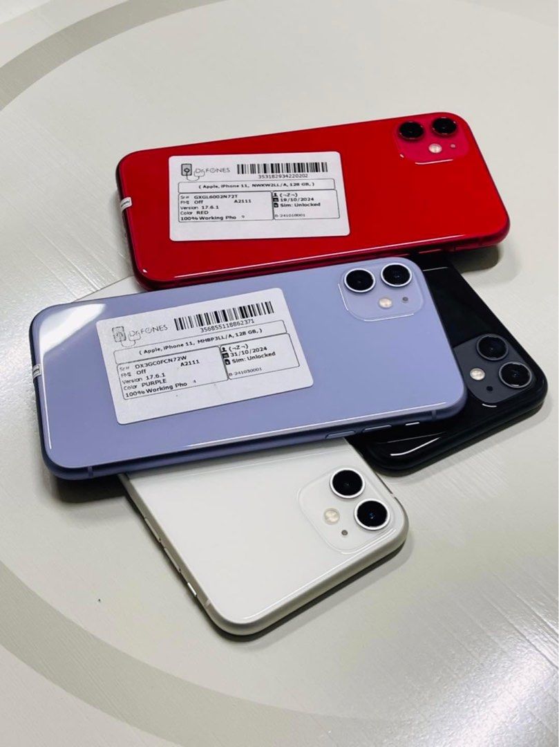 iPhone 11 128gb (Category: iPhone 11 Series) located in Manila. Submitted by TekiCashGadgetsph (Listing ID 1337760232, Image 2). Description: (FU) Open-line, any sim working (worldwide) - Guaranteed original iPhone not fake/copy accessories with box Secondhand Good as new not abused! Presentable •Original Lcd • no issue hidden issues • clean apple id / iCloud id • Good batthealth • Good cam front/back • Good Performance • Working face id • Good u