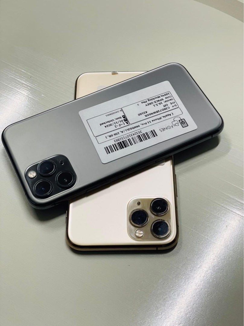 iPhone 11Pro 256gb (Category: iPhone 11 Series) located in Manila. Submitted by TekiCashGadgetsph (Listing ID 1337759129, Image 1). Description: (FU) Open-line, any sim working (worldwide) - Guaranteed original iPhone not fake/copy accessories with box Secondhand Good as new not abused! Presentable •Original Lcd • no issue hidden issues • clean apple id / iCloud id • Good batthealth • Good cam front/back • Good Performance • Working face id • Goo