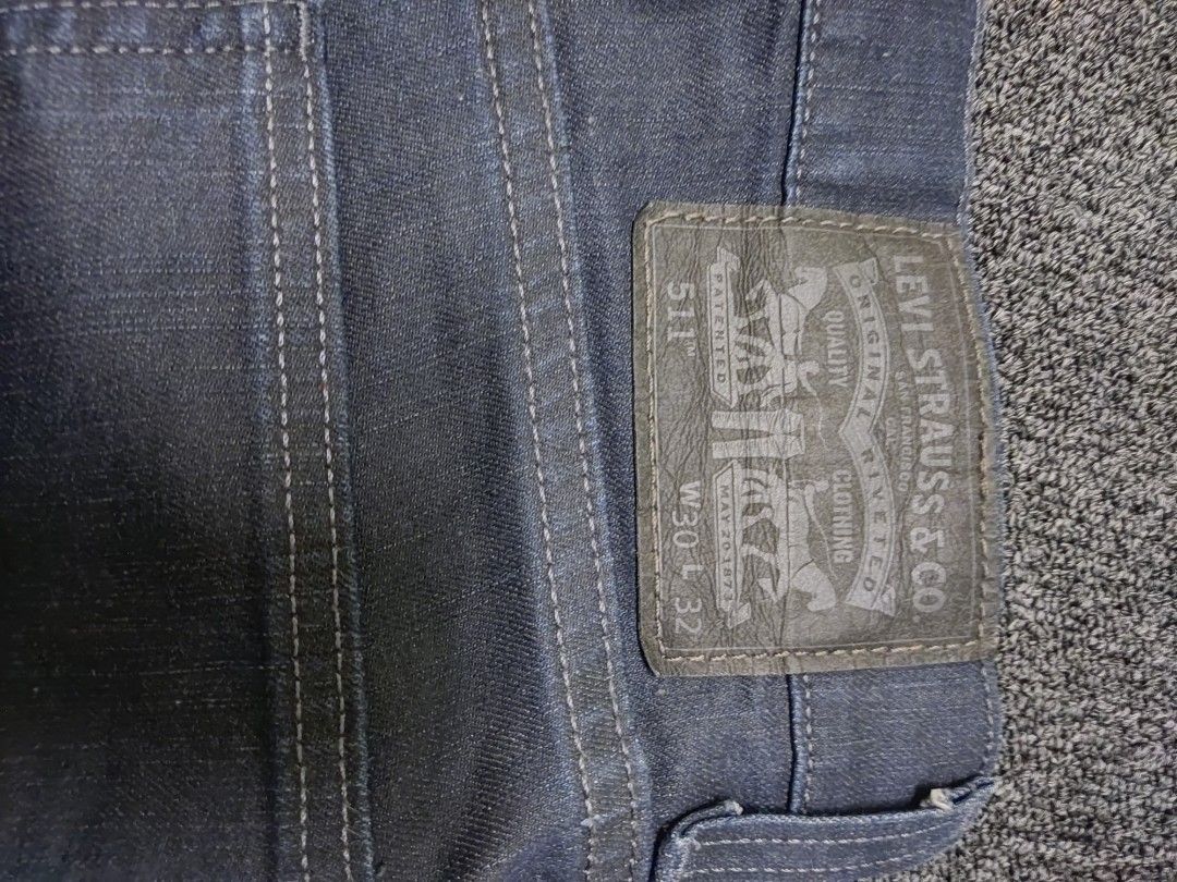 Levis 511 30 32 top
