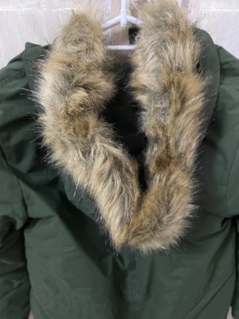 Winter Jacket (Category: Coats, Jackets and Outerwear) located in Singapore. Submitted by fashr (Listing ID 1337897089, Image 6). Description: This is kid size, but it fits adult (ladies) size XS-S. Brand new with tag. No lowballers please. Won’t be entertained. .