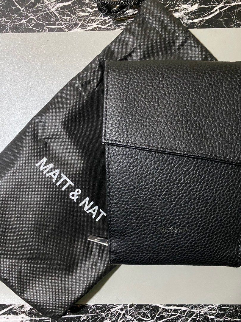 Matt and Nat cross over bag (Category: Luxury Bags & Wallets) located in Manila. Submitted by mogsmogs (Listing ID 1337852526, Image 2). Description: .