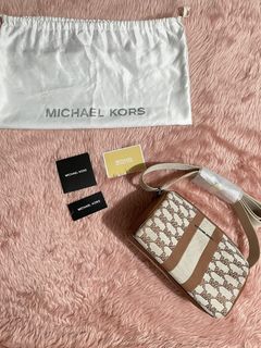 (Category: ) located in . Submitted by kyasecollection (Listing ID 1337888448, Image 1). Description: .