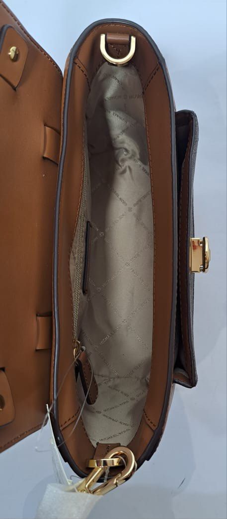 MK satchel Manhattan Original (Category: Luxury Bags & Wallets) located in Quezon City. Submitted by meant_4_u (Listing ID 1337781322, Image 2). Description: 😱On hand Ph and ready to ship 😍 "LAST PRICE posted 👋🏼 😲 Original michael kors medium belted satchel 🔖Mall price: ₱40,000 ✅ inclusions: Tag, paper bag (limited) 🤗 Guaranteed Original from USA 🤑 MOP: BPI / BDO/ metrobank/ Gcash-gcash transfer #meant_4_u #originalmichaelkorsusa #mk #mic