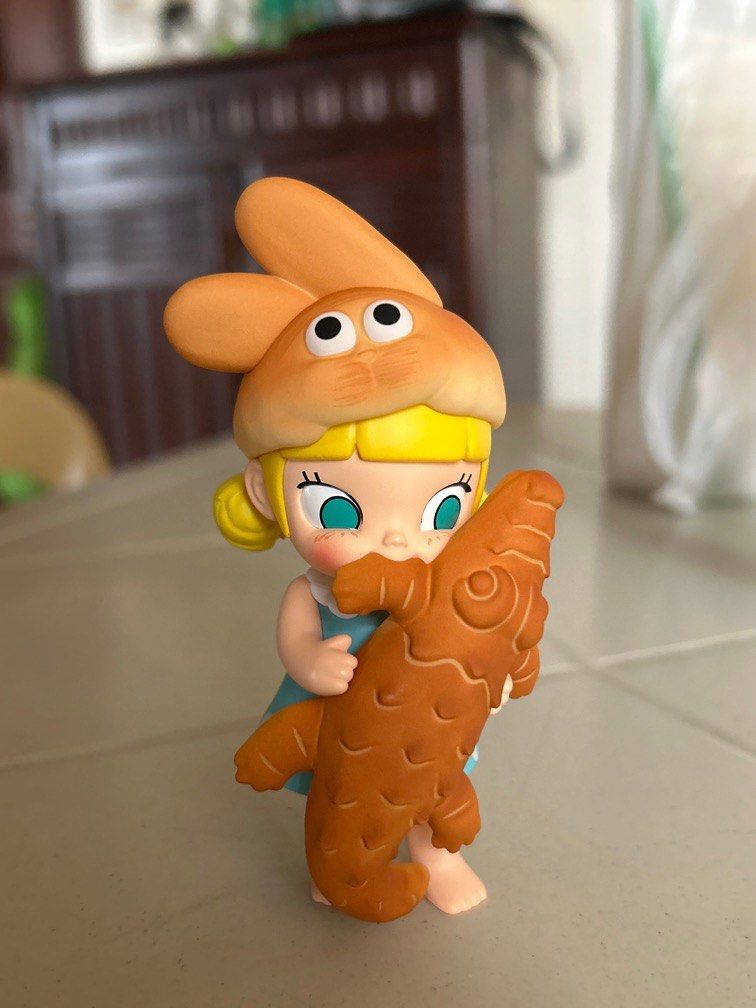 Molly Carb Lover Series Crocodile Bread (Category: Designer & Blind Box Toys) located in Manila. Submitted by ice.za (Listing ID 1337785372, Image 2). Description: rfs: not my prio pick😞 - brand new, just opened - complete inclusions w/ box, foil and card - open for trade!! - dm me if interested📩.