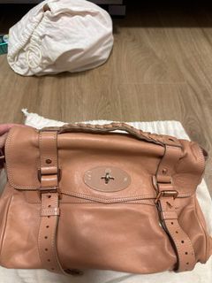 （分類：）位於 。 由 shabbiee 提交（商品編號 1337872728，圖片 1）。簡介： 。