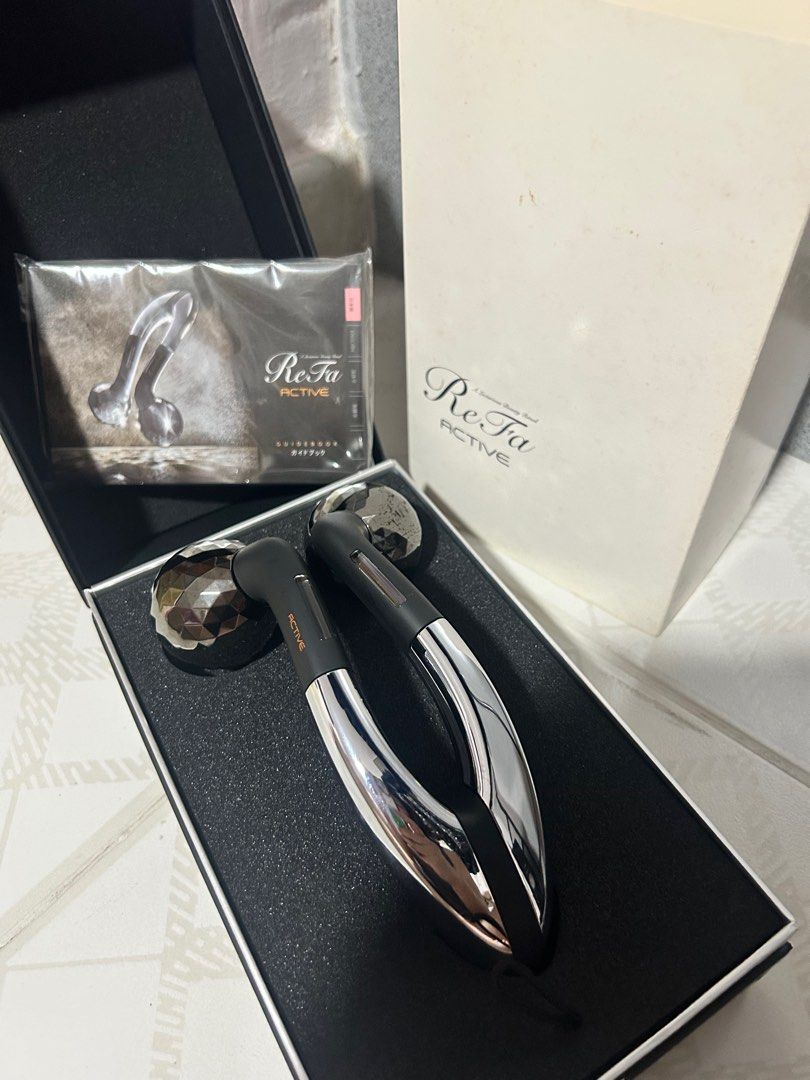 Refa Active (Category: Body Care) located in Singapore. Submitted by huiyuju (Listing ID 1337896253, Image 2). Description: Selling because I have too many devices. In good condition as I hardly use. Please note the there is some stains on the pouch. See 3rd photo https://www.refa.net/en/refa_active/active_wf/.