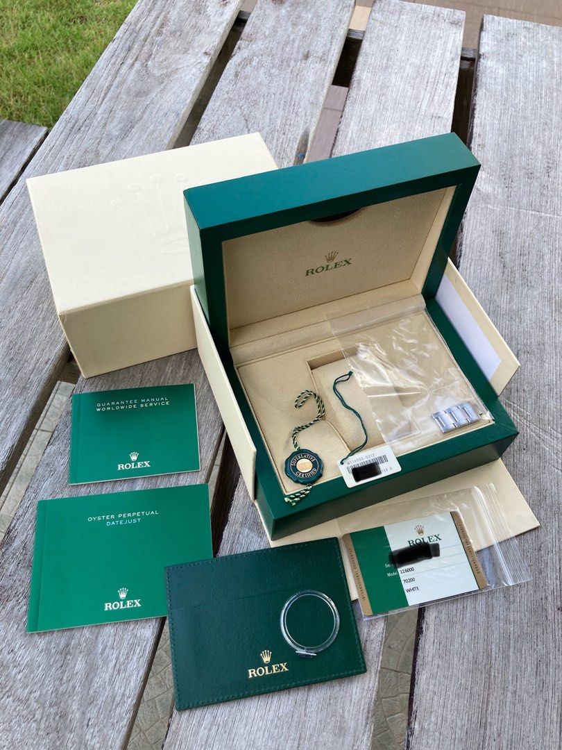Rolex Oyster Perpetual 36 (116000) White (Category: Watches) located in Singapore. Submitted by derloveshack (Listing ID 1337771978, Image 3). Description: Full set plus authentication receipt. Arrange for viewing if interested. Thank you. Rare. https://youtu.be/h6F-ybfU29E?si=5Fm0V6w3QEiklJIy.