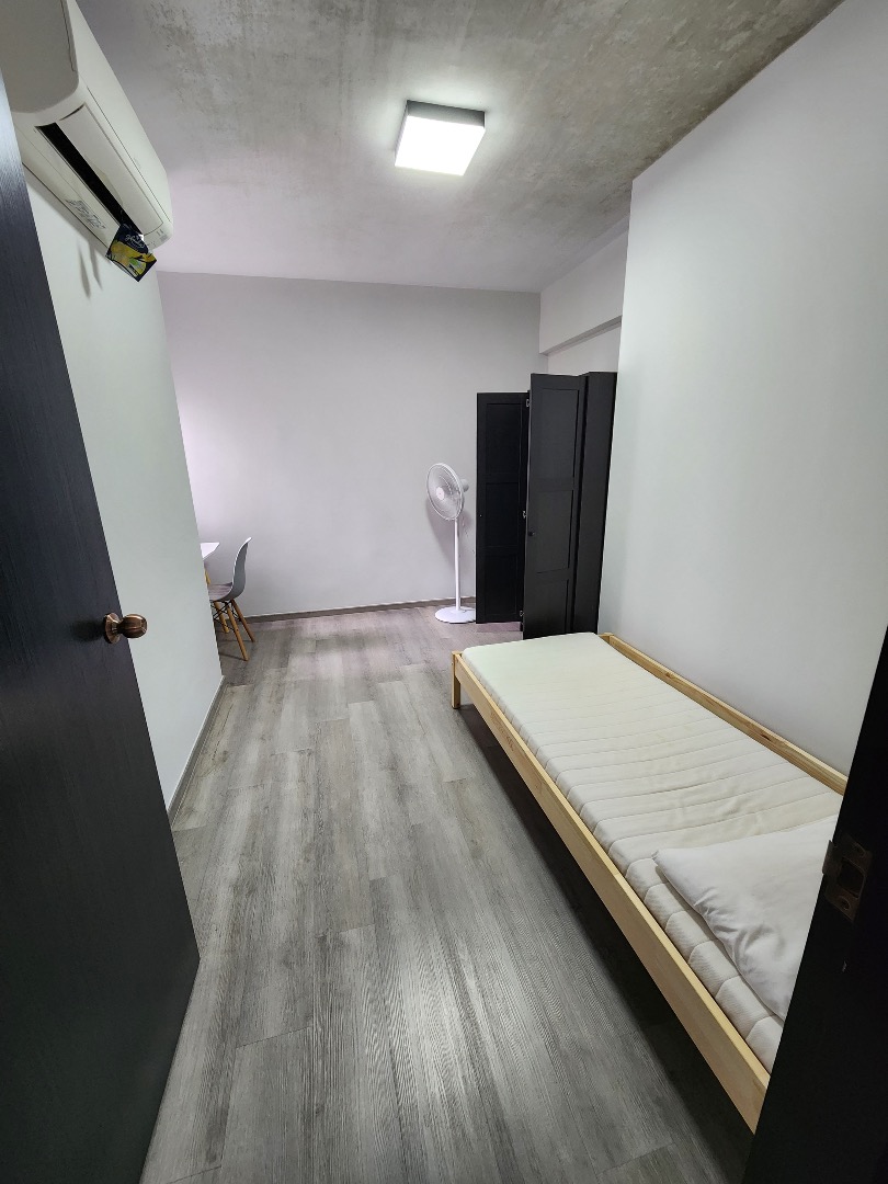 (Category: ) located in . Submitted by masskau (Listing ID 1337904600, Image 1). Description: .