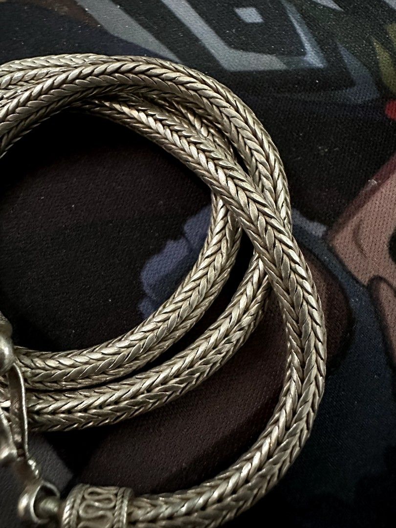 Silver 925 Balinese Snake Chain necklace (Category: Jewelry) located in Manila. Submitted by phermenious (Listing ID 1337902289, Image 2). Description: Balinese 925 silver Necklace: 53.2 Grams 5mm 19.7 Inches Swap offer ka plus Add (Buyer handle SF) OR Sell: 4.5k (Buyer handle SF).
