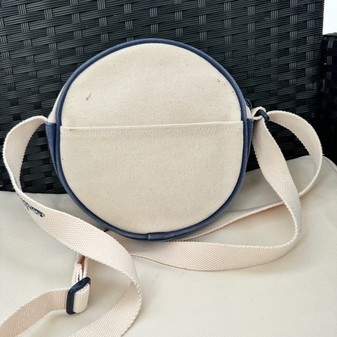 Steve Bear Canvas Round Bag (Category: Cross-body Bags) located in Baguio. Submitted by circa2009 (Listing ID 1337881258, Image 3). Description: Original Canvas Korean brand Bag like Polo Bear Personally bought this in Korea during one of my several trips there. RFS: no longer in use.