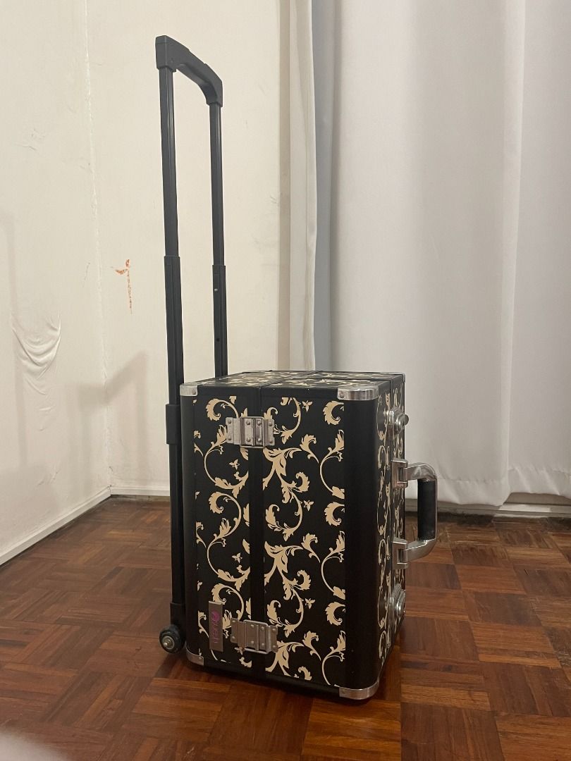 Suesh Make Up Kit (Category: Makeup) located in San Juan City. Submitted by victorialuon (Listing ID 1337878779, Image 3). Description: Suesh Multi-layer Make Up Trolley Three-tier with bottom storage with wheels for easier transport Dimensions: 10.5 in x 16 in x 11 in .