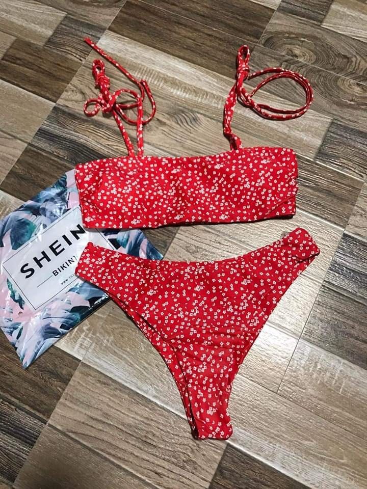 Swimsuit selftie (Category: Bikinis & Swimsuits) located in Surigao. Submitted by chip_munk (Listing ID 1337867529, Image 1). Description: Size small.