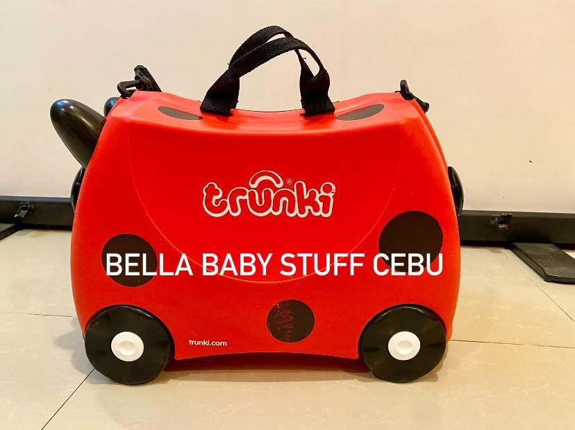 trunki Harley The Lady Bug (Category: Other Babies Going Out Needs) located in Cebu City. Submitted by bellababystuffcebu (Listing ID 1337866848, Image 3). Description: trunki Harley The Lady Bug Preloved in very good condition w/ Pull along handle Please see video for reference https://fb.watch/w0oH7CuC5-/? PICK UP TALISAY | DELIVERY BUYERS EXPENSE Locking catches Elastic straps inside Two carry handles Inside compartment Ladybug pattern Dimensi