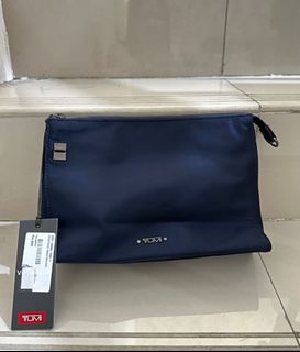 (Kategori: ) berada di . Dikirim oleh outstanding_preloved (ID iklan 1337830746, Gambar 1). Deskripsi: .
