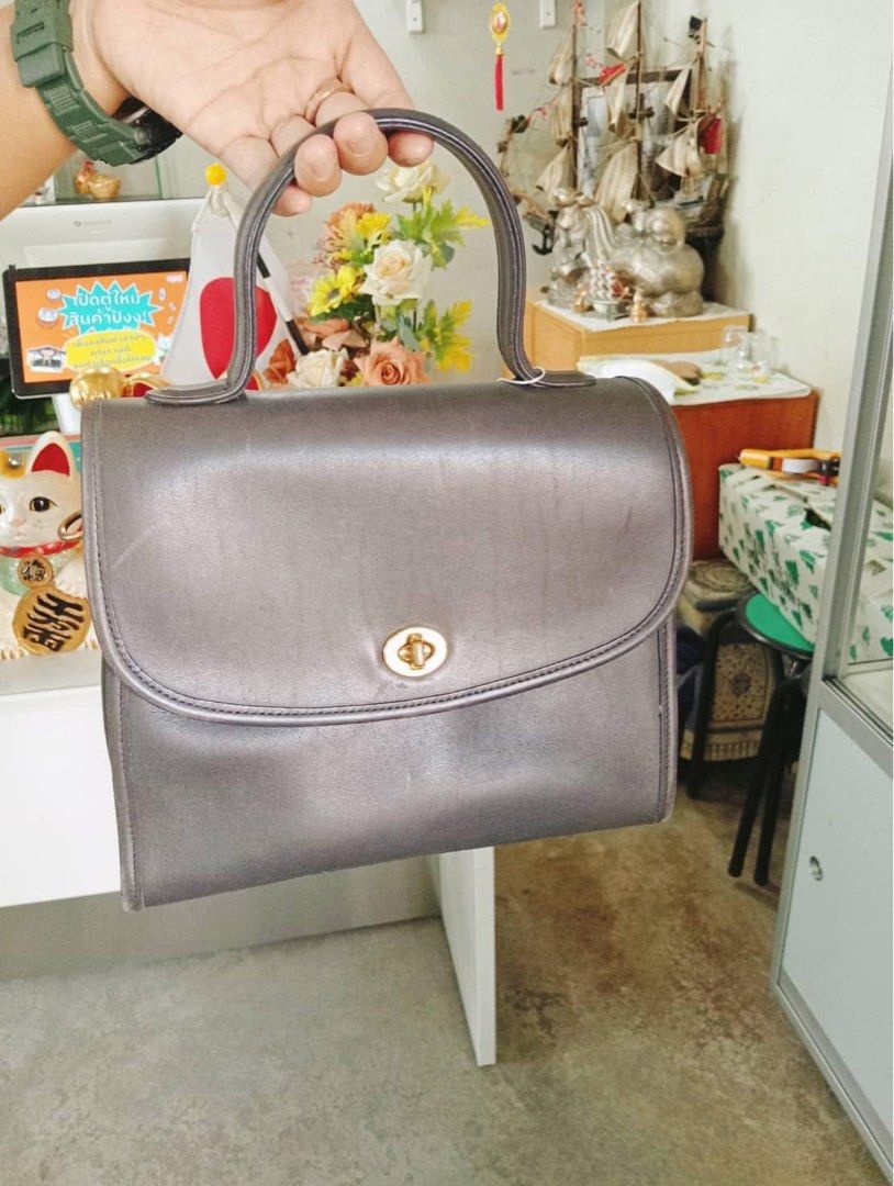 Coach manor bag on sale