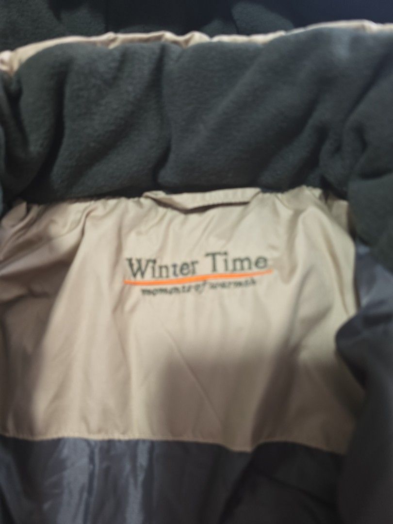 Winter jacket (Category: Babies & Kids Fashion) located in Singapore. Submitted by eric_cantona_7 (Listing ID 1337788198, Image 2). Description: good for up to minus 5 ..