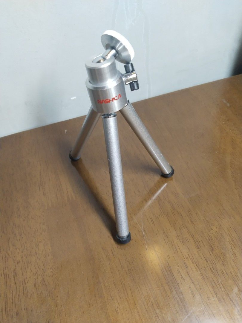 Affordable Mini Tripod Stand 😍🫰 (Category: Tripods & Monopods) located in Malolos. Submitted by afford.japan (Listing ID 1337949078, Image 2). Description: Affordable Mini Tripod Stand 😍🫰.