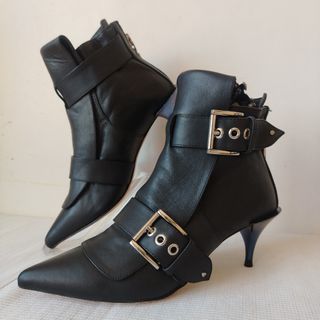 (Category: ) located in . Submitted by fashiondesancarlos05 (Listing ID 1338003117, Image 1). Description: .